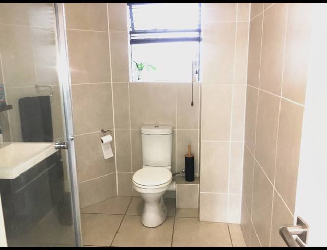 2 BEDROOM APARTMENT FOR SALE IN OLIVEDALE